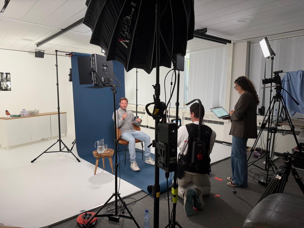 De volledige set met licht en camera's